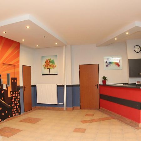 City Building Šaca Екстериор снимка